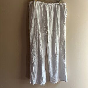 White wide leg travel vacay linen pants